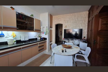 Apartamento à venda com 170m², 4 quartos e 1 vaga Apartamento à venda com 170m², 4 quartos e 1 vagaCozinha