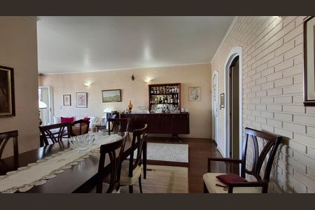 Apartamento à venda com 170m², 4 quartos e 1 vaga Apartamento à venda com 170m², 4 quartos e 1 vagaSala