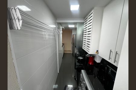 Apartamento à venda com 72m², 3 quartos e 1 vagaÁrea de Serviço