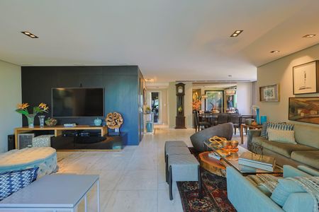 Apartamento à venda com 220m², 4 quartos e 3 vagas Apartamento à venda com 220m², 4 quartos e 3 vagasSala