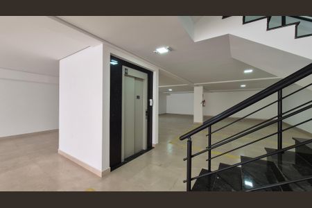 Apartamento para alugar com 98m², 2 quartos e 1 vaga Apartamento para alugar com 98m², 2 quartos e 1 vagaElevador