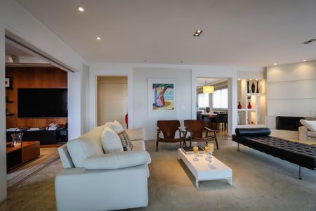 Sala 1 de apartamento à venda com 4 quartos, 235m² em Vila Suzana, São Paulo