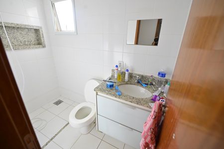 Apartamento para alugar com 58m², 2 quartos e 2 vagas Apartamento para alugar com 58m², 2 quartos e 2 vagasBanheiro