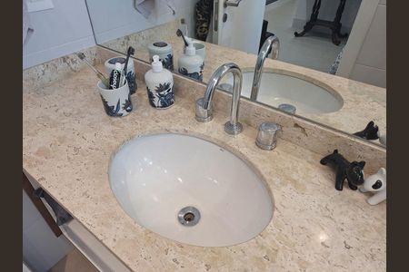 Apartamento à venda com 120m², 3 quartos e 2 vagas Apartamento à venda com 120m², 3 quartos e 2 vagasBanheiro Quarto 3