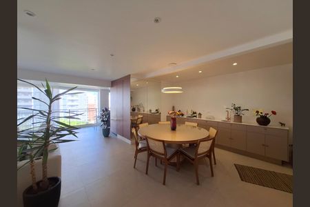 Apartamento à venda com 120m², 3 quartos e 2 vagas Apartamento à venda com 120m², 3 quartos e 2 vagasSala jantar