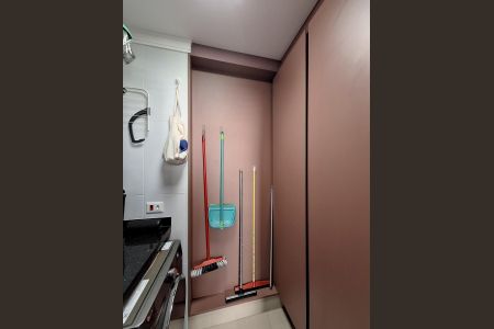 Apartamento à venda com 120m², 3 quartos e 2 vagas Apartamento à venda com 120m², 3 quartos e 2 vagasÁrea de Serviço