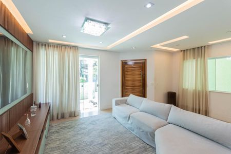 Sala de casa para alugar com 4 quartos, 250m² em Grajaú, Rio de Janeiro