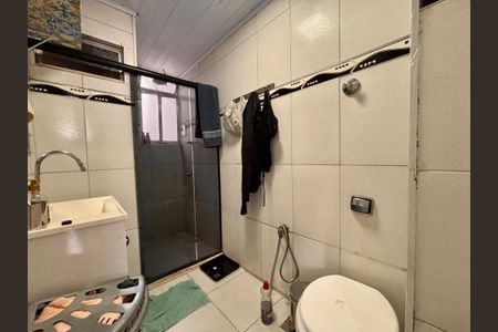 Apartamento à venda com 48m², 2 quartos e sem vaga Apartamento à venda com 48m², 2 quartos e sem vagaBanheiro social