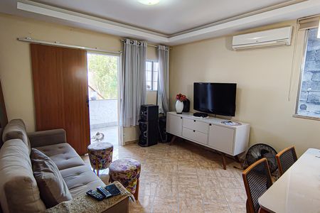 Sala de casa para alugar com 2 quartos, 90m² em Jacarepaguá, Rio de Janeiro