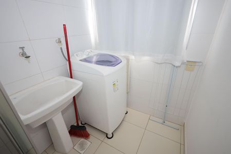 Área de Serviço de apartamento para alugar com 2 quartos, 58m² em Jardim das Esmeraldas, Goiânia