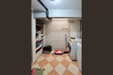 Apartamento à venda com 162m², 3 quartos e 2 vagas Apartamento à venda com 162m², 3 quartos e 2 vagasÁrea de Serviço