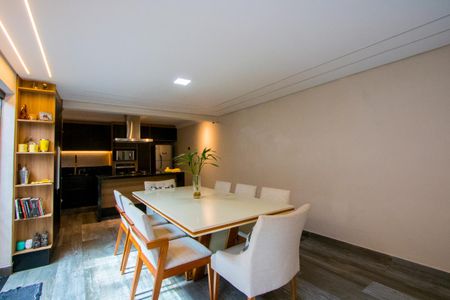 Casa à venda com 258m², 3 quartos e 2 vagas Casa à venda com 258m², 3 quartos e 2 vagasCopa/Cozinha