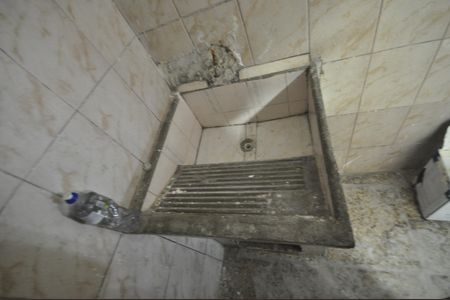 Casa à venda com 75m², 5 quartos e 1 vagaÁrea de Serviço