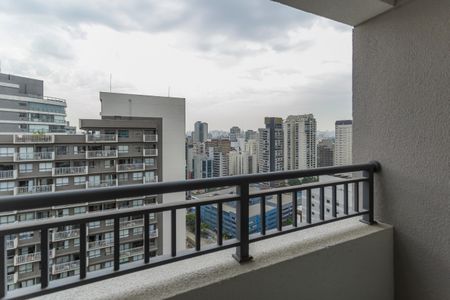 Varanda de kitnet/studio à venda com 1 quarto, 25m² em Vila Nova Conceição, São Paulo