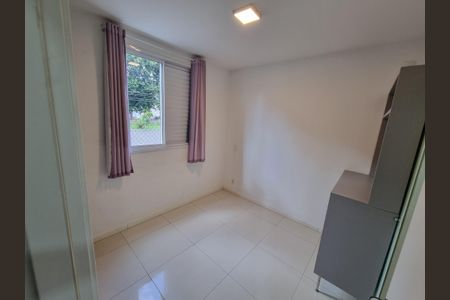Quarto 1 de apartamento para alugar com 3 quartos, 85m² em Santa Mônica, Uberlândia