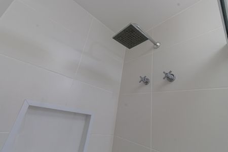 Apartamento à venda com 66m², 2 quartos e 1 vaga Apartamento à venda com 66m², 2 quartos e 1 vagaBanheiro Social