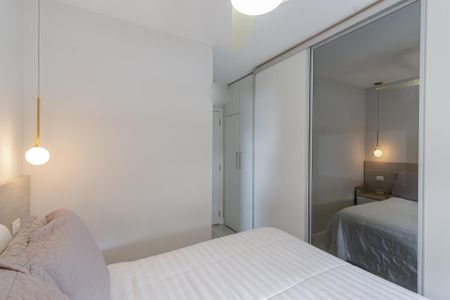 Apartamento à venda com 66m², 2 quartos e 1 vaga Apartamento à venda com 66m², 2 quartos e 1 vagaSuíte