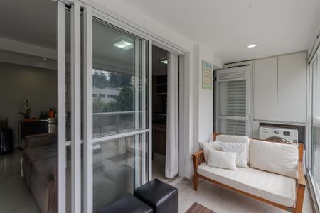 Apartamento à venda com 66m², 2 quartos e 1 vaga Apartamento à venda com 66m², 2 quartos e 1 vagaSacada