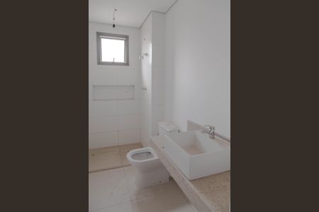 Apartamento à venda com 150m², 3 quartos e 3 vagas Apartamento à venda com 150m², 3 quartos e 3 vagasBanheiro da Suíte 1