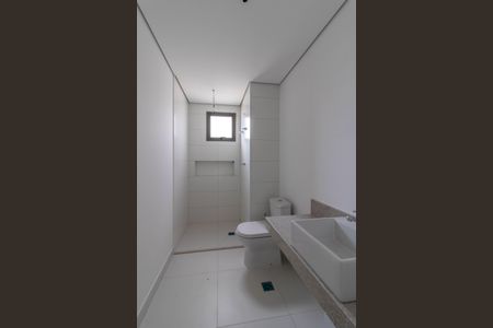 Apartamento à venda com 150m², 4 quartos e 3 vagasBanheiro da Suíte 1