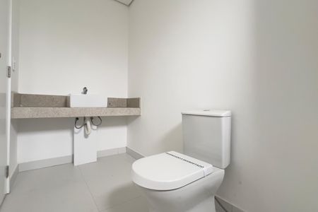 Apartamento à venda com 150m², 3 quartos e 3 vagas Apartamento à venda com 150m², 3 quartos e 3 vagasBanheiro da Suíte 2
