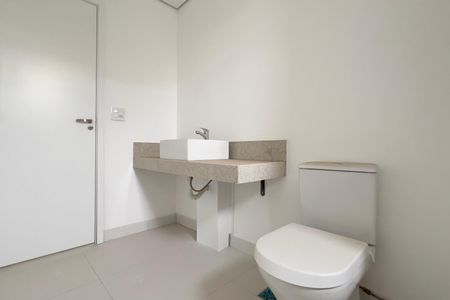 Apartamento à venda com 150m², 3 quartos e 3 vagas Apartamento à venda com 150m², 3 quartos e 3 vagasBanheiro da Suíte 1