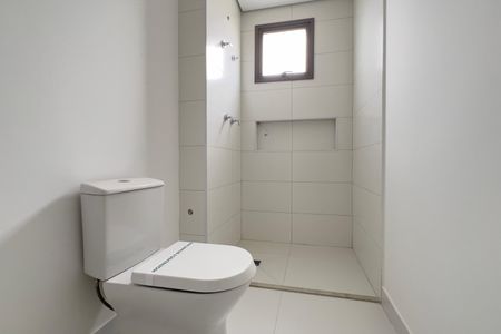Apartamento à venda com 150m², 3 quartos e 3 vagas Apartamento à venda com 150m², 3 quartos e 3 vagasBanheiro da Suíte 2