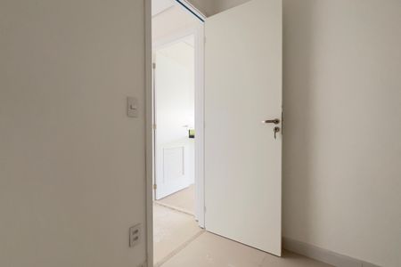 Apartamento à venda com 150m², 3 quartos e 3 vagas Apartamento à venda com 150m², 3 quartos e 3 vagasQuarto de Serviço