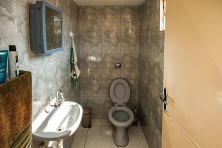 Casa para alugar com 300m², 5 quartos e sem vagaEdídula - Banheiro