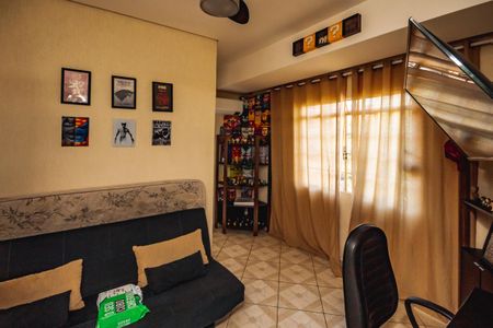 Casa para alugar com 300m², 5 quartos e sem vagaEdídula - Sala