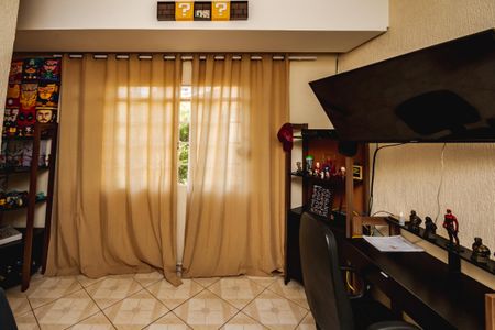 Casa para alugar com 300m², 5 quartos e sem vagaEdídula - Sala