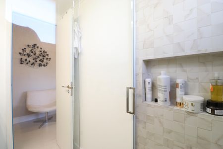 Apartamento à venda com 92m², 2 quartos e 2 vagasBanheiro da Suíte 2