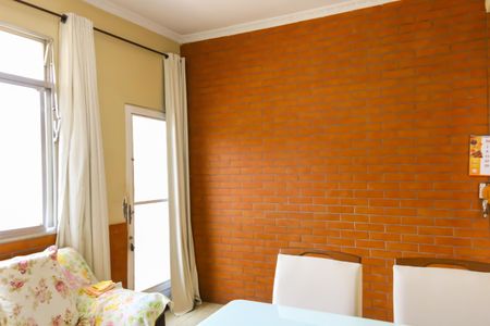 Sala de casa para alugar com 2 quartos, 80m² em Piedade, Rio de Janeiro