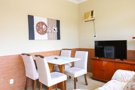 Sala de casa para alugar com 2 quartos, 80m² em Piedade, Rio de Janeiro