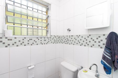 Casa à venda com 149m², 4 quartos e 3 vagasBanheiro de Serviço