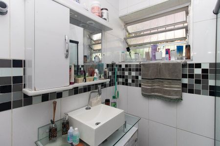 Casa à venda com 149m², 4 quartos e 3 vagasBanheiro 1