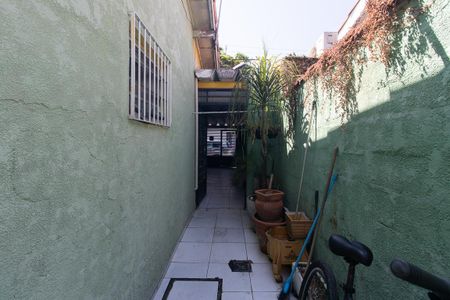 Casa à venda com 149m², 4 quartos e 3 vagasCorredor externo