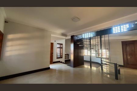 Sala de casa de condomínio à venda com 5 quartos, 800m² em Residencial Vila Verde, Campinas