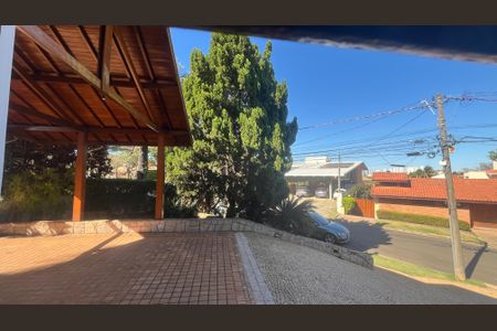 Sala vista de casa de condomínio à venda com 5 quartos, 800m² em Residencial Vila Verde, Campinas