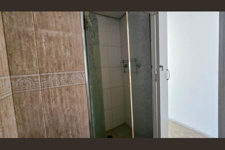 Apartamento à venda com 64m², 3 quartos e 1 vaga Apartamento à venda com 64m², 3 quartos e 1 vagaBanheiro
