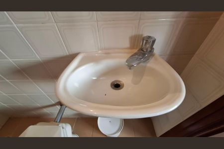 Apartamento à venda com 196m², 4 quartos e 3 vagas Apartamento à venda com 196m², 4 quartos e 3 vagasBanheiro de Serviço