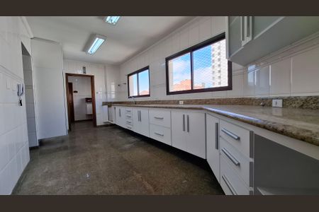 Apartamento à venda com 196m², 4 quartos e 3 vagas Apartamento à venda com 196m², 4 quartos e 3 vagasCozinha