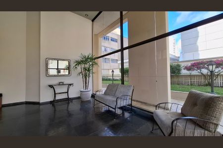 Apartamento à venda com 196m², 4 quartos e 3 vagas Apartamento à venda com 196m², 4 quartos e 3 vagasHall de entrada