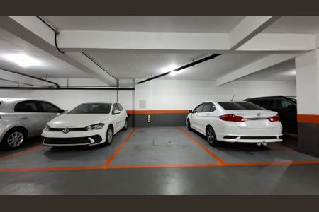 Apartamento à venda com 196m², 4 quartos e 3 vagas Apartamento à venda com 196m², 4 quartos e 3 vagasGaragem