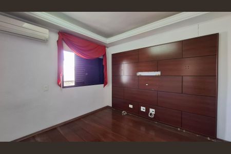 Apartamento à venda com 196m², 4 quartos e 3 vagas Apartamento à venda com 196m², 4 quartos e 3 vagasQuarto