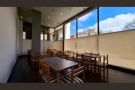 Apartamento à venda com 196m², 4 quartos e 3 vagas Apartamento à venda com 196m², 4 quartos e 3 vagasÁrea comum - Salão de festas