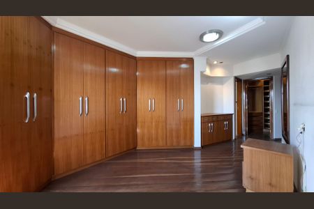 Apartamento à venda com 196m², 4 quartos e 3 vagas Apartamento à venda com 196m², 4 quartos e 3 vagasSuíte 1