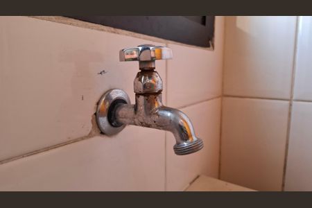 Apartamento à venda com 196m², 4 quartos e 3 vagas Apartamento à venda com 196m², 4 quartos e 3 vagasÁrea de Serviço