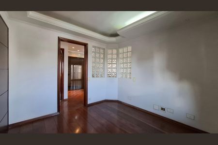 Apartamento à venda com 196m², 4 quartos e 3 vagas Apartamento à venda com 196m², 4 quartos e 3 vagasQuarto