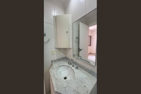 Apartamento para alugar com 77m², 3 quartos e 1 vaga Apartamento para alugar com 77m², 3 quartos e 1 vagaBanheiro da Suíte